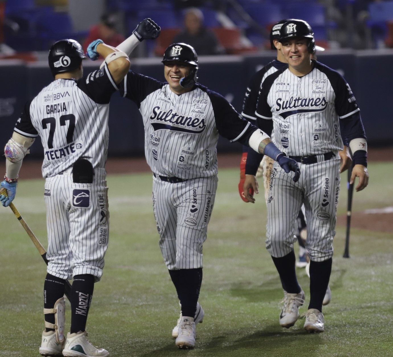 Sultanes Y Naranjeros Dividen En Doble Juego La Serie Se Queda En