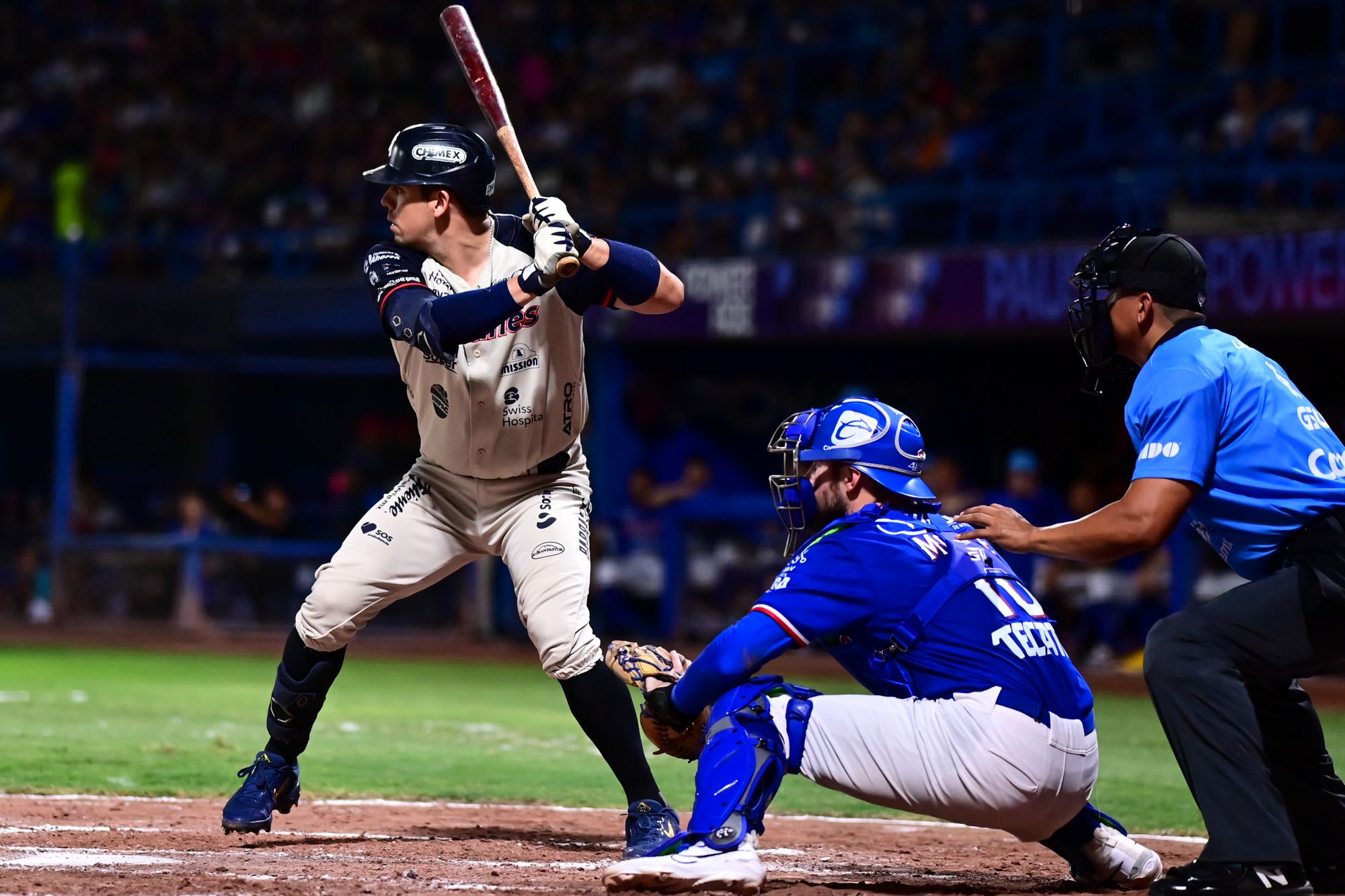 SULTANES CAE EN EL PRIMERO DE LA SERIE ANTE ACEREROS