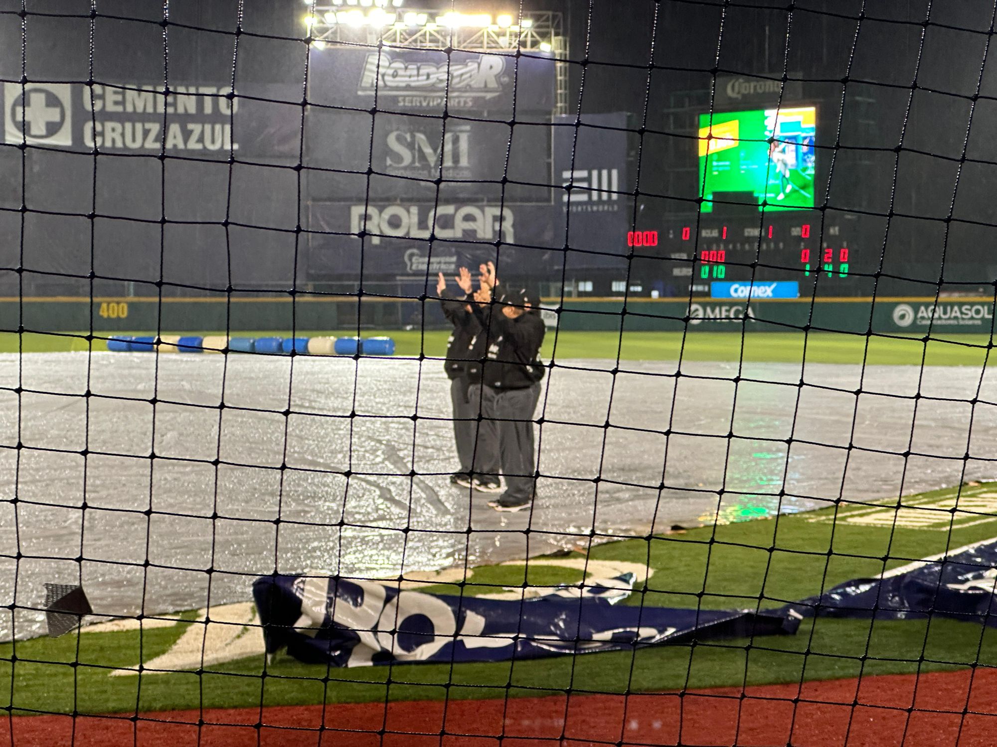 LLUVIA IMPIDE EL PRIMERO DE LA SERIE ENTRE SULTANES Y RIELEROS