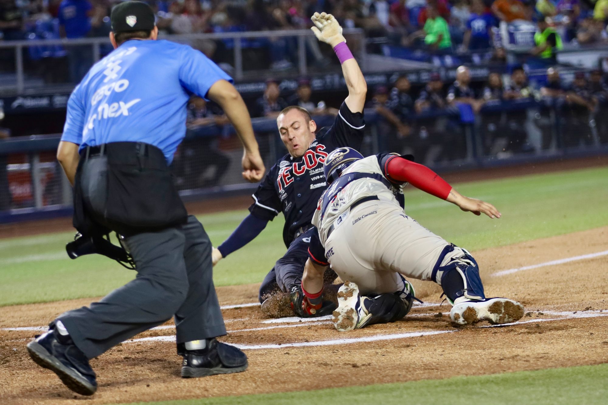 CAE SULTANES EN CASA Y TECOS SE LLEVA LA ÚLTIMA SERIE DE TEMPORADA REGULAR