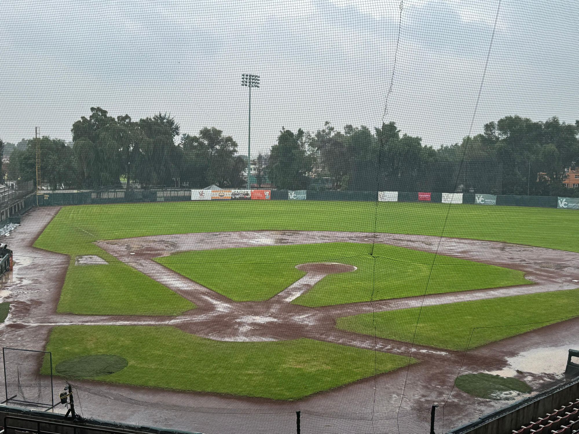 LLUVIA IMPIDE DOBLE CARTELERA DE PRETEMPORADA