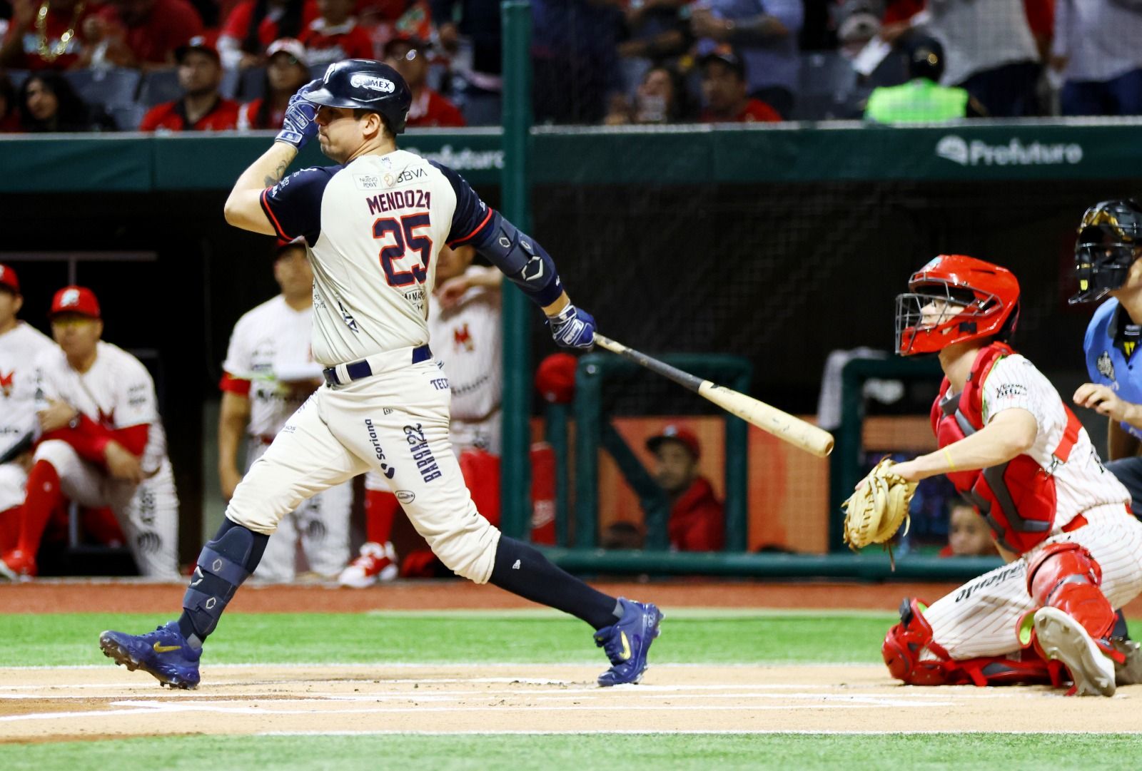 CAE SULTANES EN PRIMER JUEGO DE SERIE DEL REY