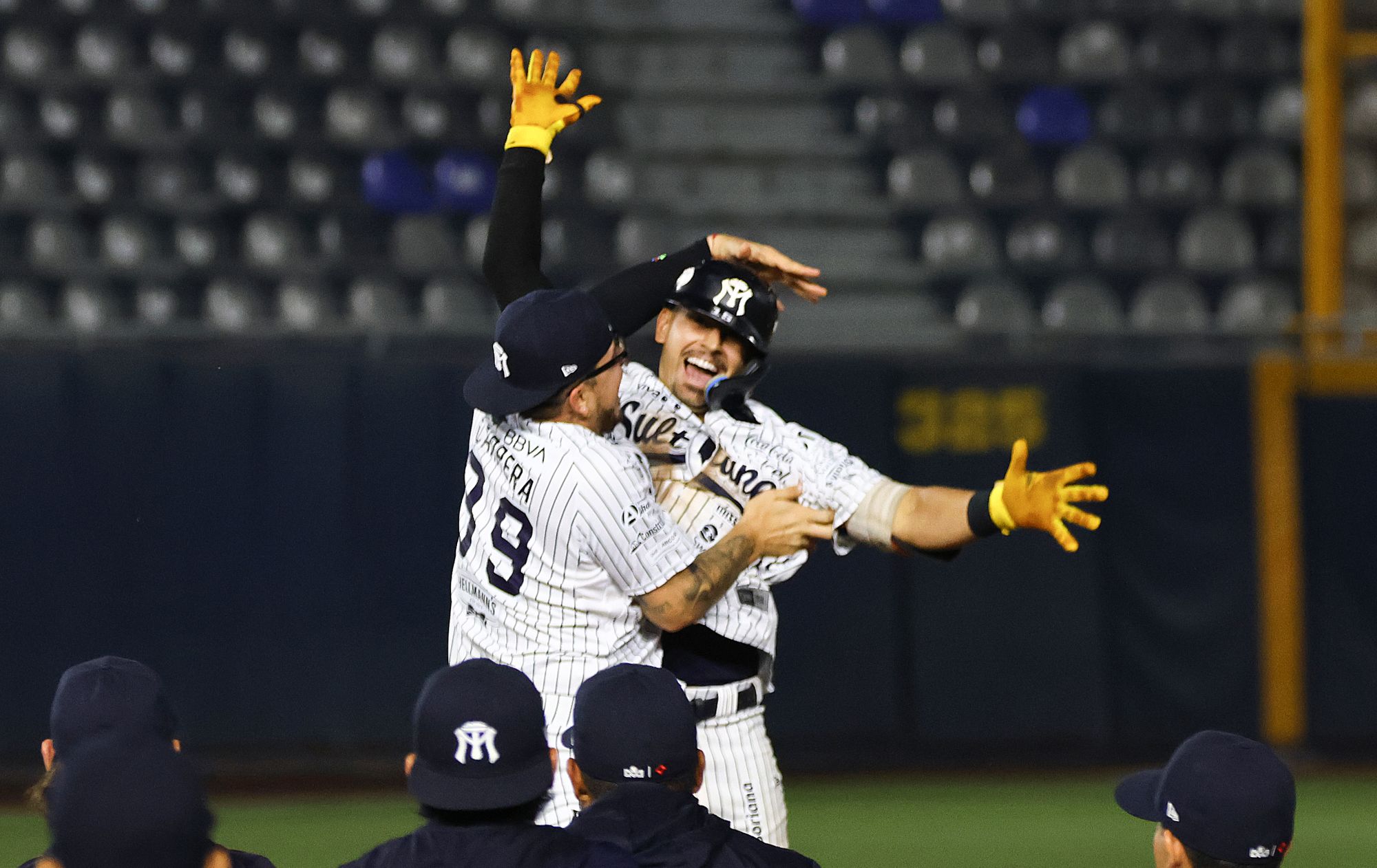 LOS MUCHACHOS DEL REGRESO GANAN POR WALK OFF A CAÑEROS