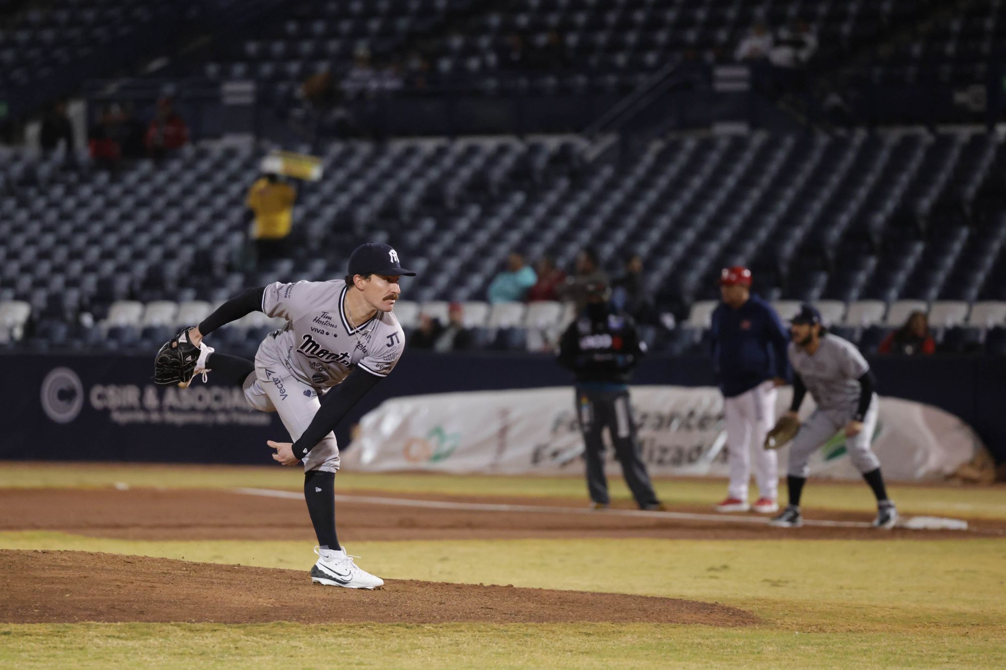 SULTANES TRIUNFA EN MEXICALI Y ASEGURA SU TERCER SERIE AL HILO