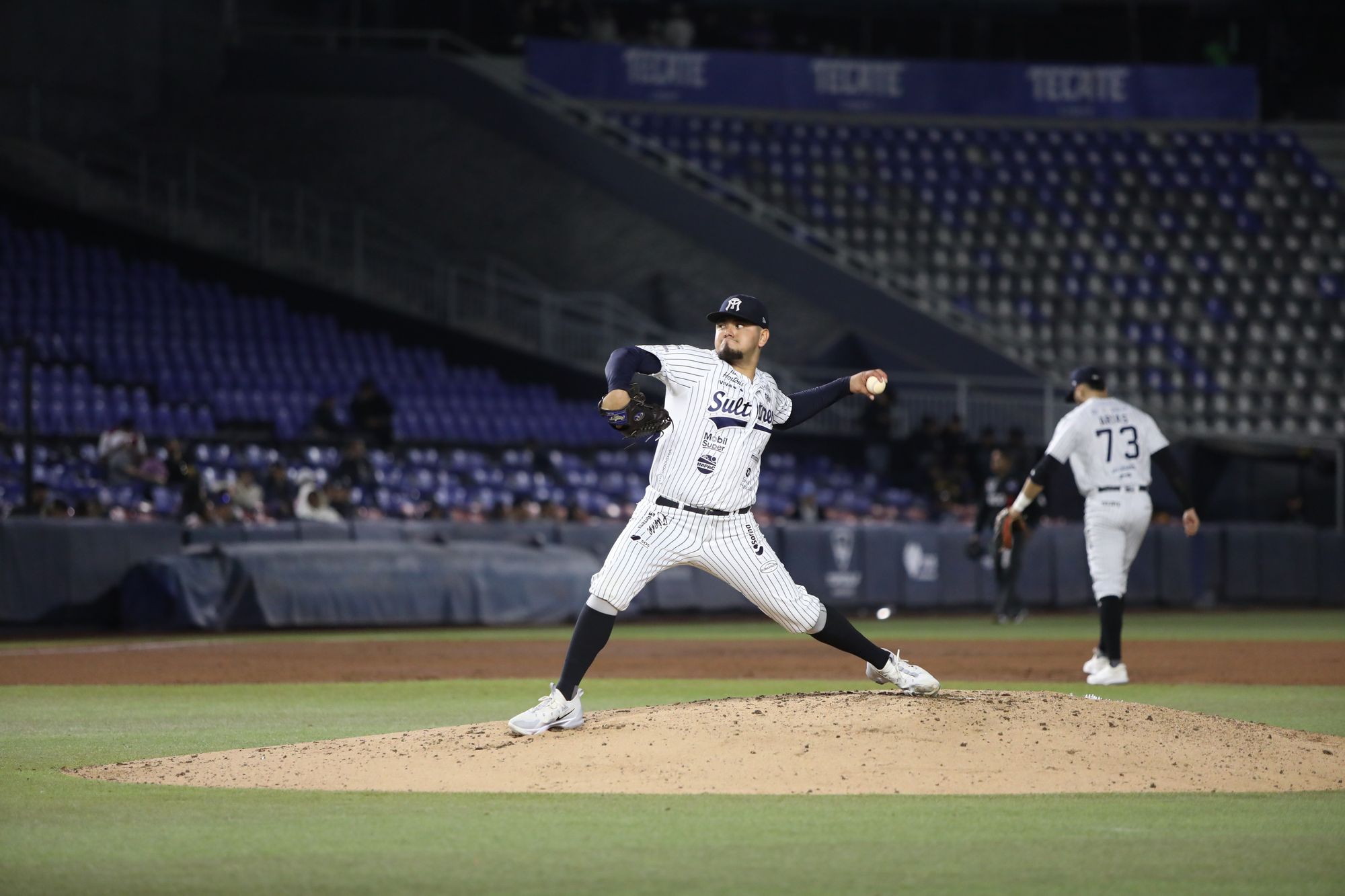 SULTANES Y ALGODONEROS DIVIDEN HONORES EN DOBLE CARTELERA