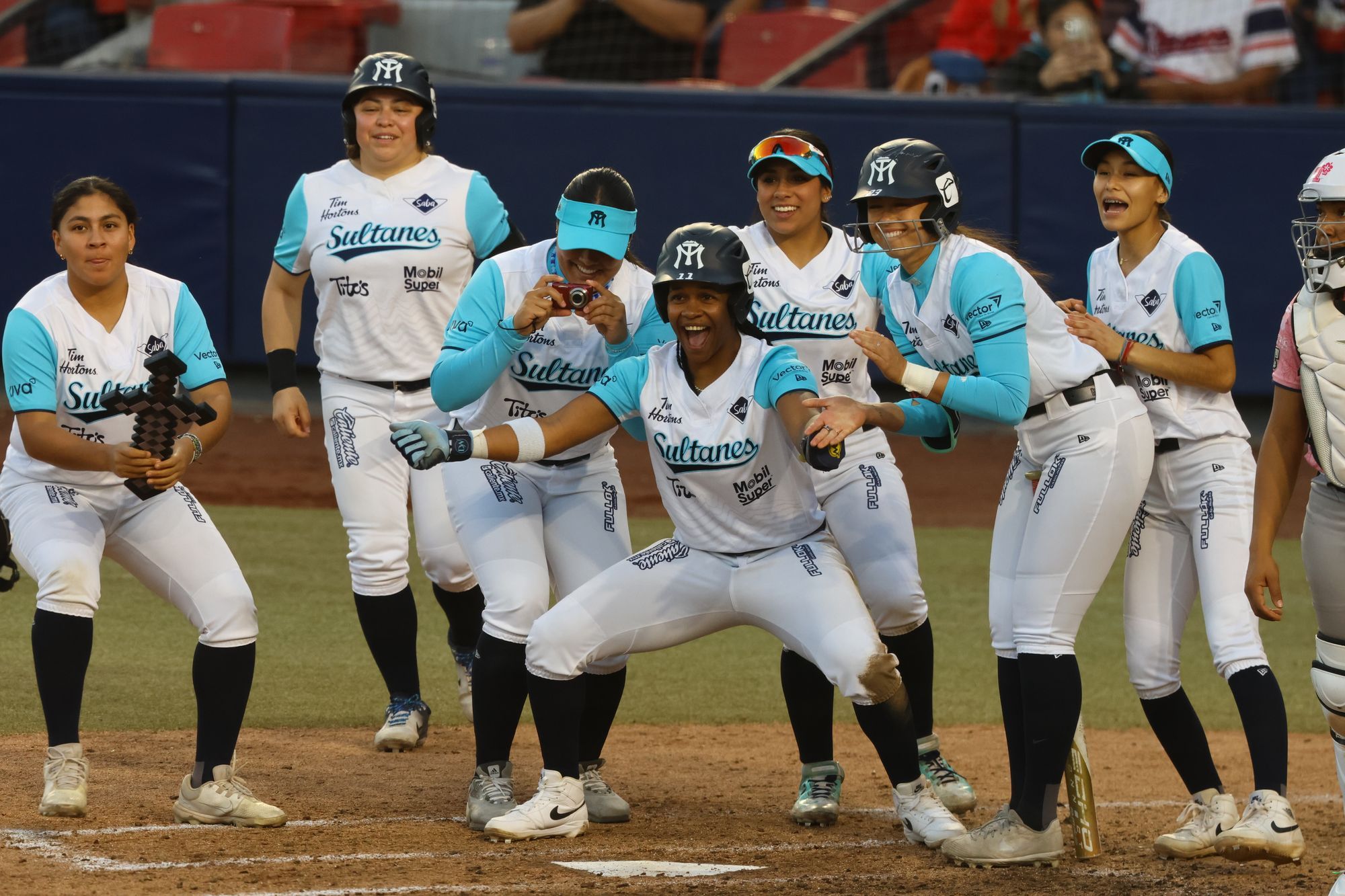 SULTANES FEMENIL VENCE A OLMECAS Y SE PREPARA PARA PLAYOFFS