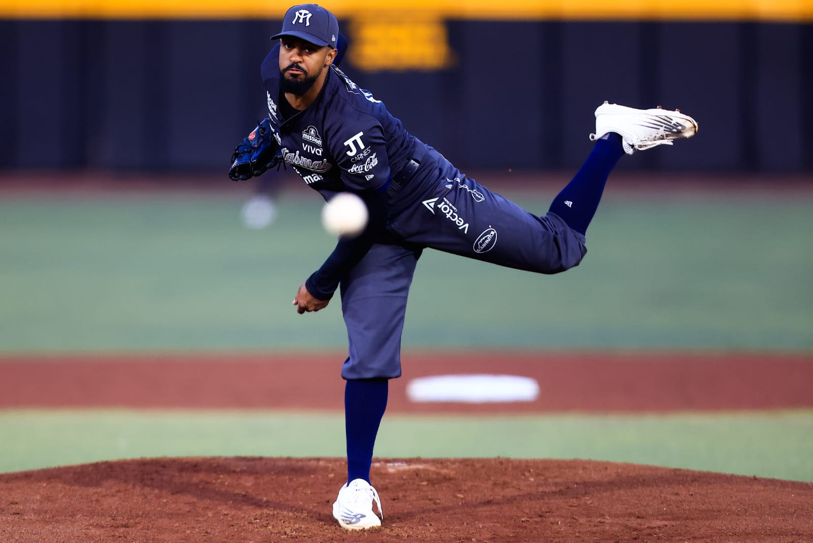 Sultanes cae ante Toros en el tercer juego de la serie.