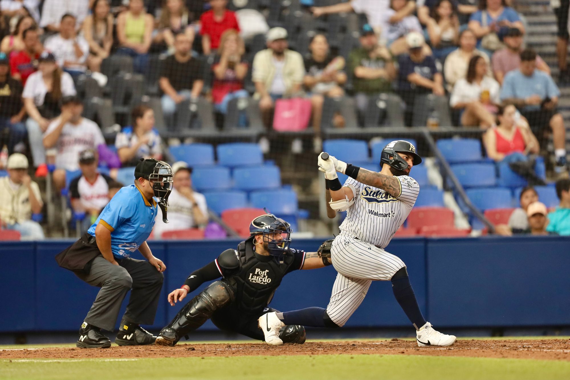 Tecos vence a Sultanes en el inicio de la serie