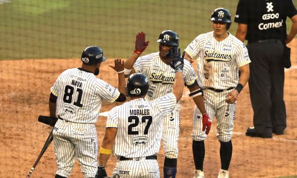 Sultanes se lleva segundo juego de playoffs y vence a Rieleros.