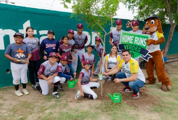 CHULE MENDOZA SIGUE CONECTANDO HOME RUNS VERDES