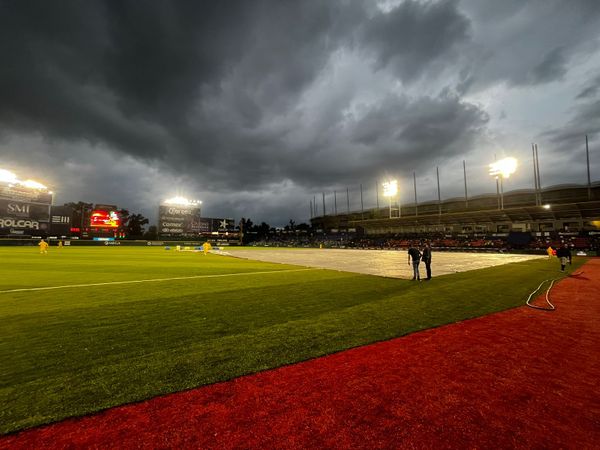 LLUVIA IMPIDE JUEGO DE PRETEMPORADA ENTRE SULTANES Y CHARROS.