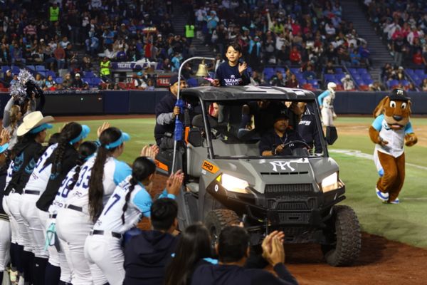 SULTANES CONTIGO VUELVE A PEGAR CAMPANADAS DE VICTORIA