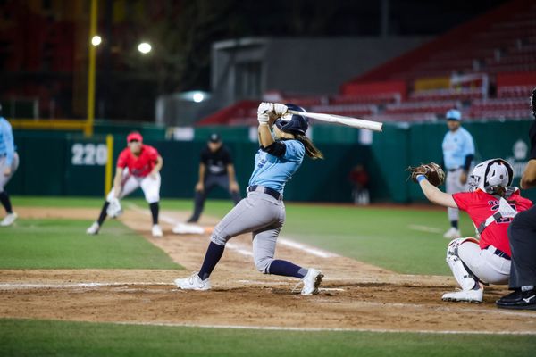 Triunfa Sultanes Femenil en inicio de gira por Veracruz