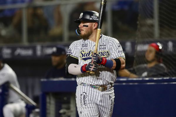 Los Muchachos del Regreso remontan y vencen a Rieleros